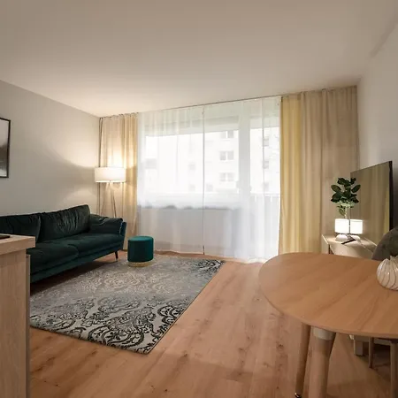 2-zimmer-apartment Mit Balkon - Naehe Sbahn