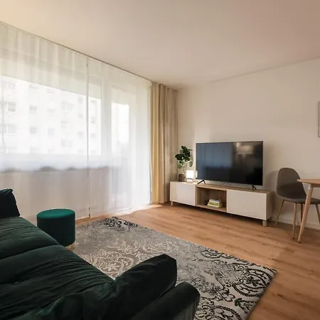 2-zimmer-apartment Mit Balkon - Naehe Sbahn Apartment *